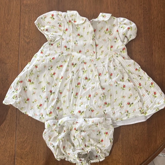 Laura Ashley infant dress with bloomers. Size 0-3 months. - Picture 3 of 4